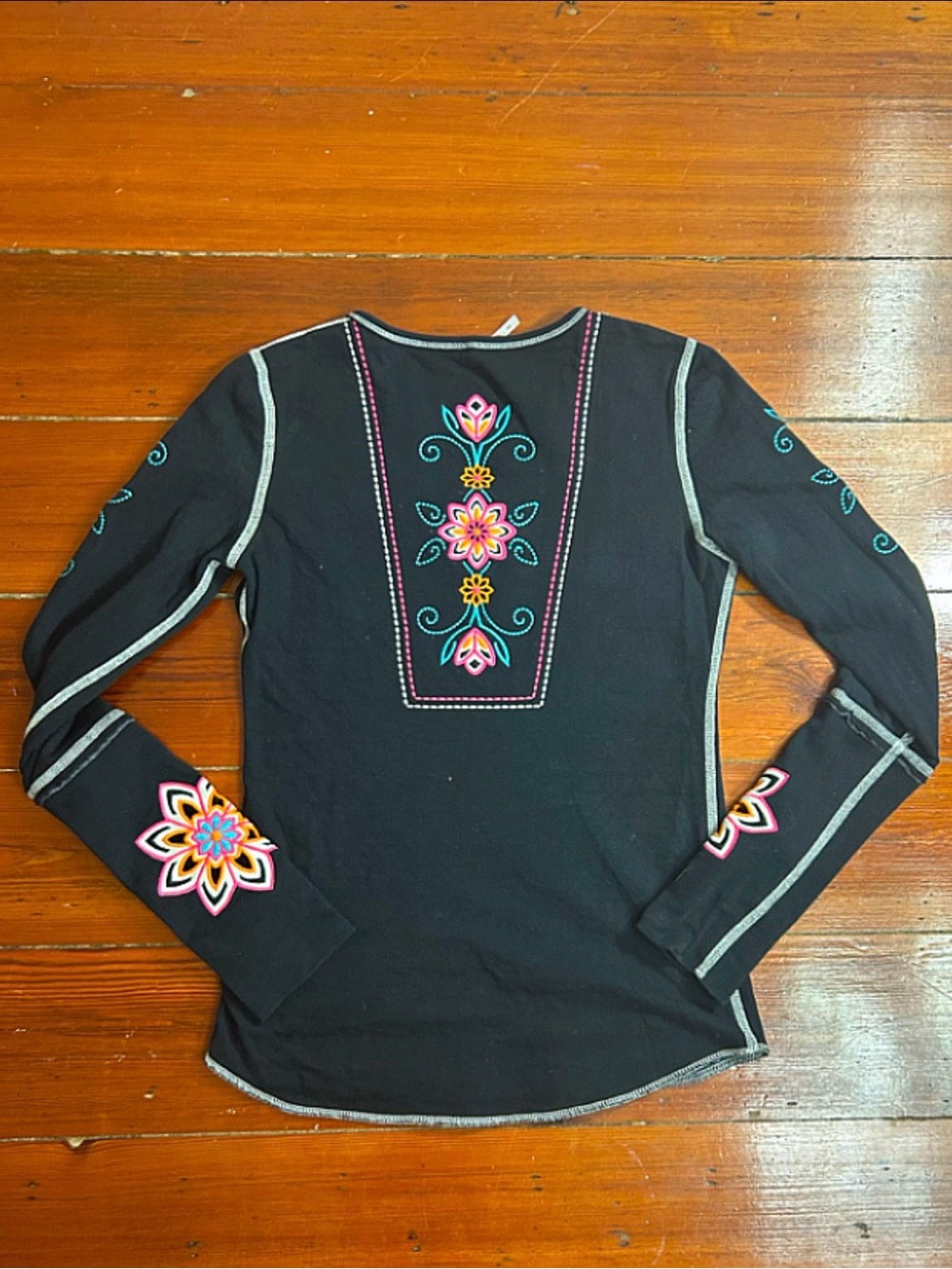 Alp-n-Rock RARE Winter Bloom Reversible Embroidered Floral Henley Sz 1/XS 🧡🎀 - Picture 12 of 15
